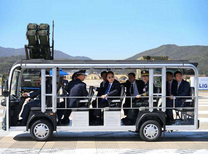 President Yoon took an electric car with Retank Battery in "Seoul ADEX 2023" 